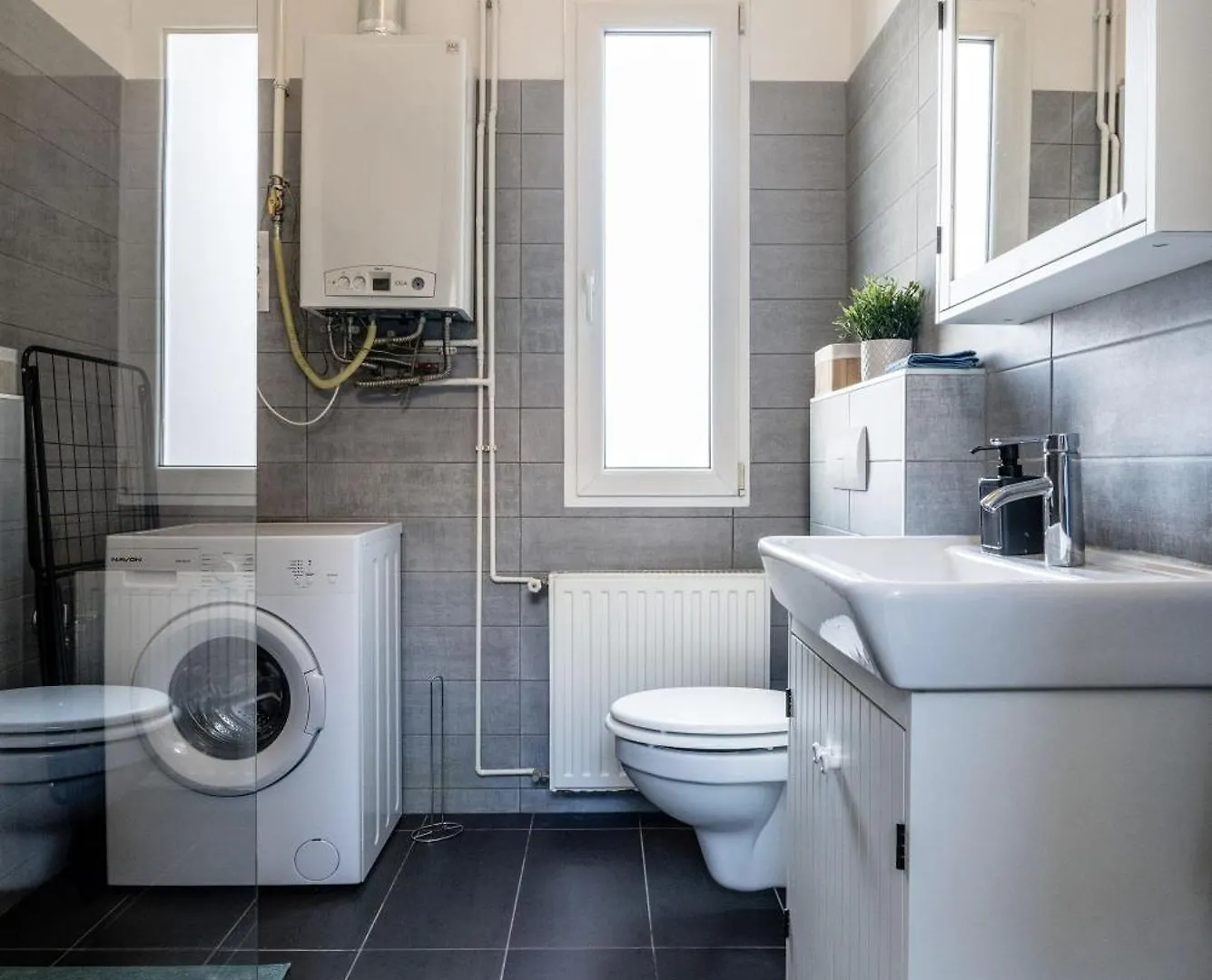 Stylish And Colourful Apartment In The City Centre Budapest Hungary