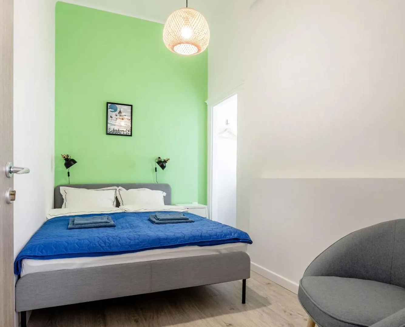 Stylish And Colourful Apartment In The City Centre Budapest
