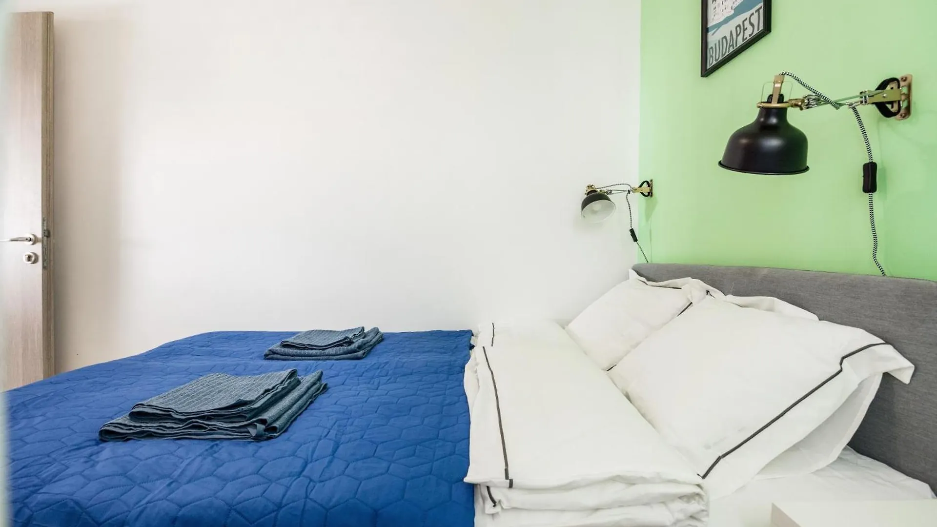 Stylish And Colourful Apartment In The City Centre Budapest Hungary